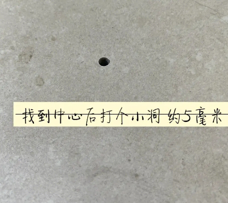 山南市瓷砖空鼓维修公司专业解答在瓷砖铺贴过程中，如果砂料搅拌不均匀，将会带来以下问题